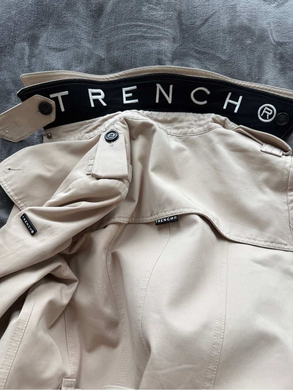 TRENCH LONDON Queen Classic Trench Coat (Stone/Black/Gold) - Picture 8 of 16